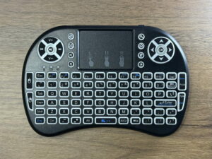 Mini Clavier Sans Fil 2,4GHz avec Touchpad & Rétroéclairage – Rechargeable & Multifonction