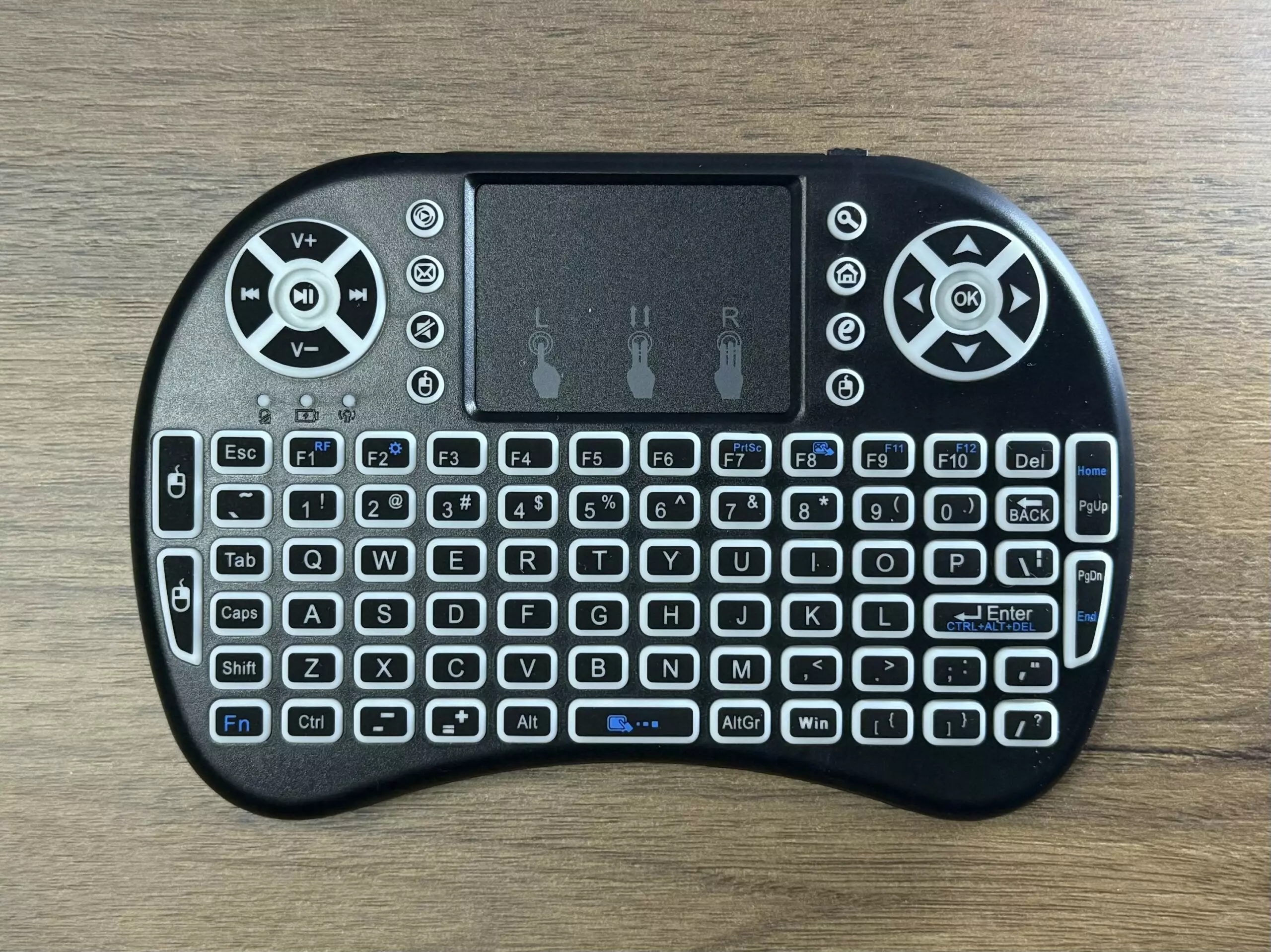 Mini Clavier Sans Fil 2,4GHz avec Touchpad & Rétroéclairage – Rechargeable & Multifonction – Image 4