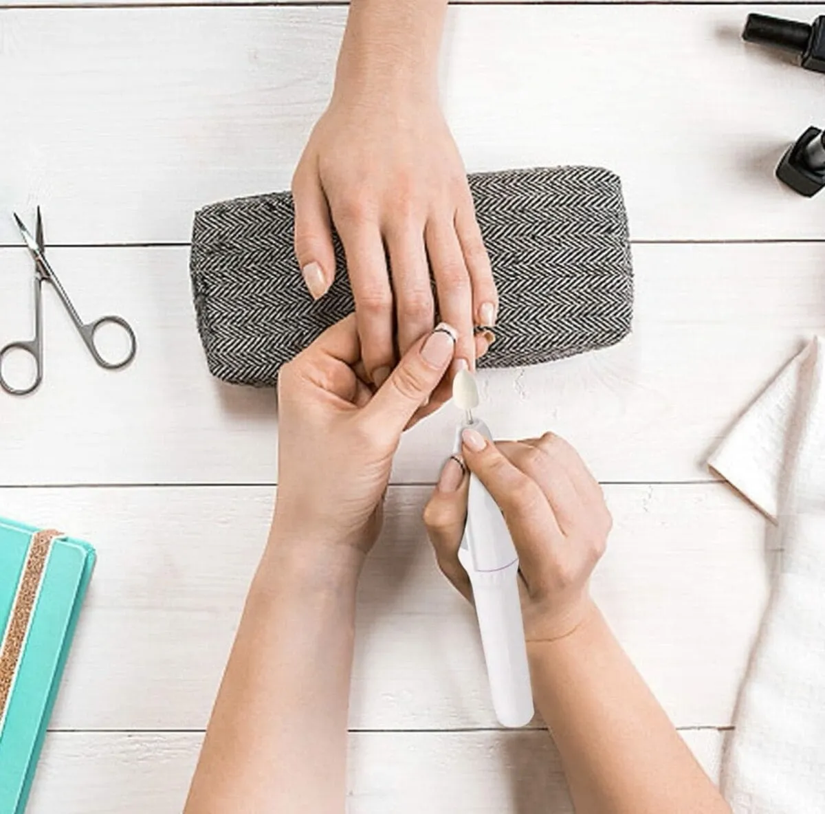 Kit Manucure & Pédicure Électrique – Lime à Ongles Professionnelle – Image 2