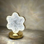Lampe de Table Décorative Rechargeable – Forme Fleur – Image 2