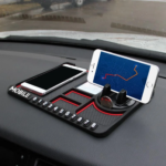 Tapis Antidérapant Multifonction pour Voiture avec Support Téléphone – Image 4